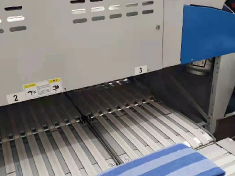 蠡巾类折叠机-01